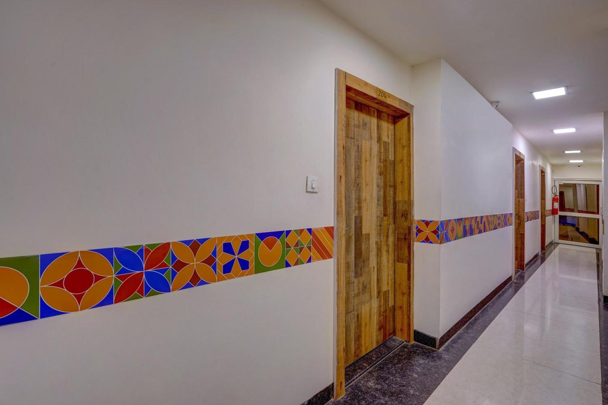 Super Hotel O Traveller Inn Лакхнау Екстер'єр фото